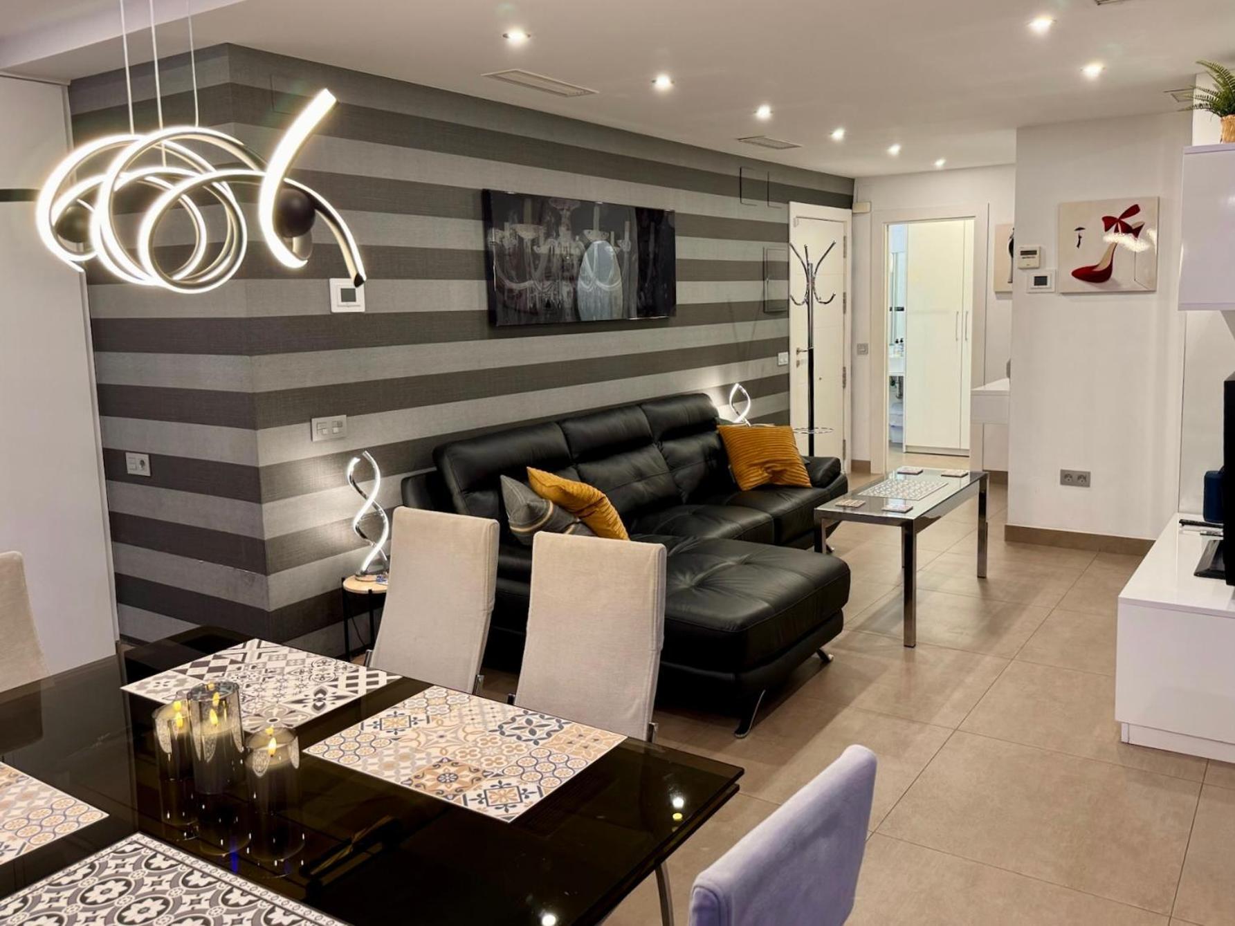 Modern Apartment In La Nogalera Torremolinos Extérieur photo